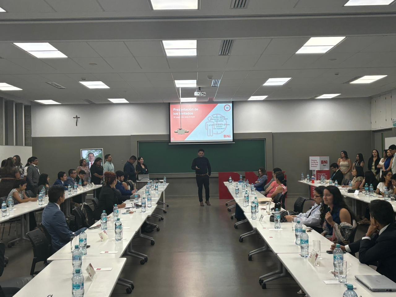 Arturo Ayala durante una ponencia